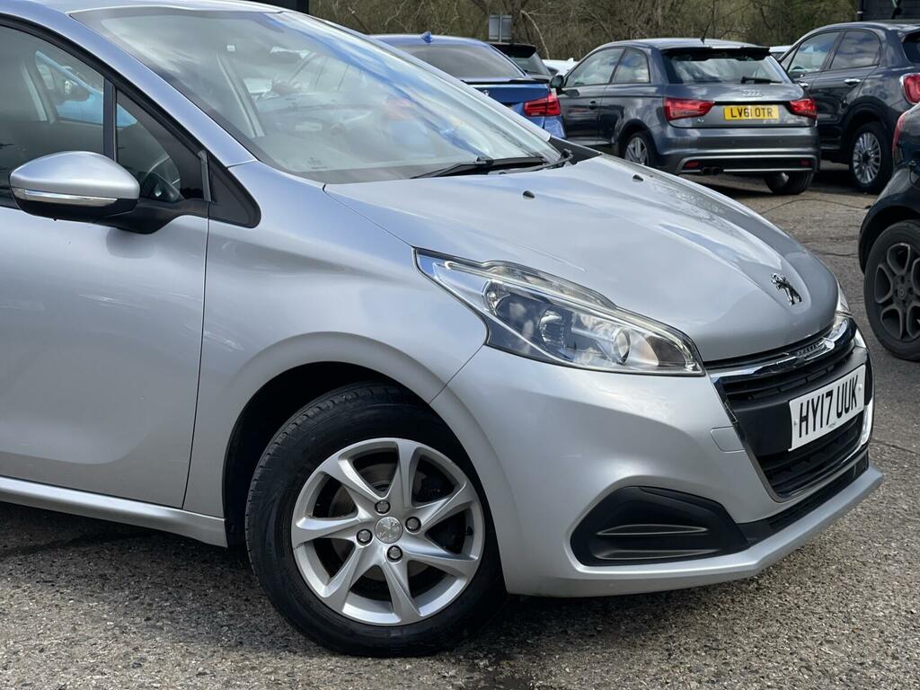 Peugeot 208 Active Silver #4