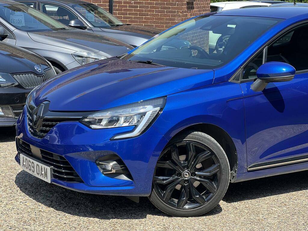 Renault Clio Hatchback White #7