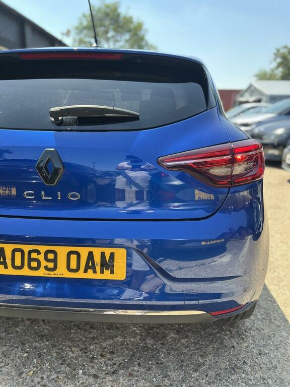 Renault Clio Hatchback White #23