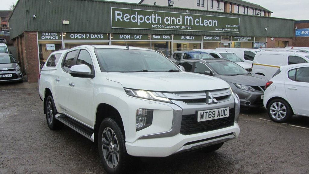 Mitsubishi L200 2.2L Dc Barbarian White