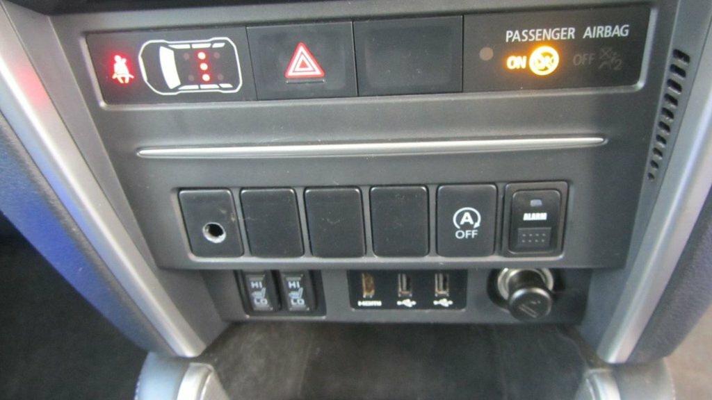 Mitsubishi L200 Double Cab Di-d 150 Barbarian 4Wd White #11