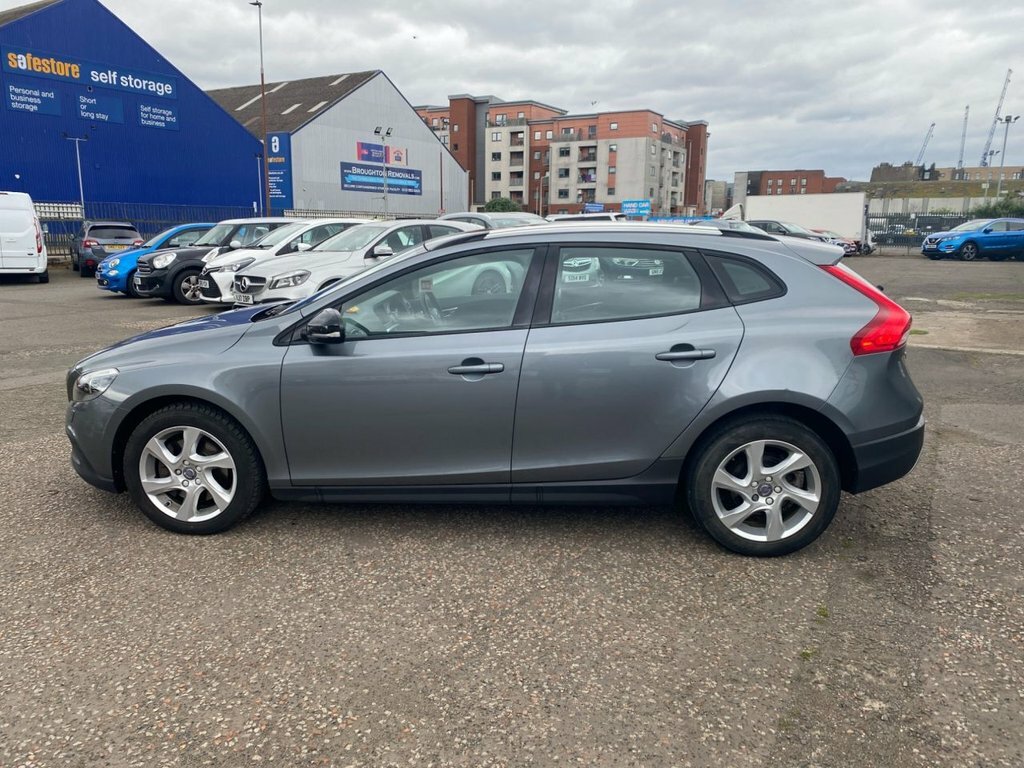 Volvo V40 Cross Country 2L Lux Grey #4
