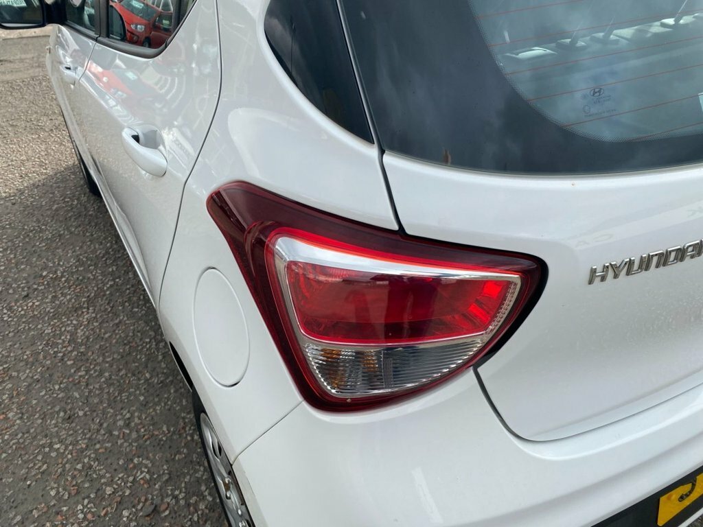 Hyundai I10 Hatchback Red #22