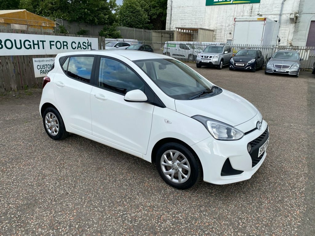 Hyundai I10 Hatchback Red #7