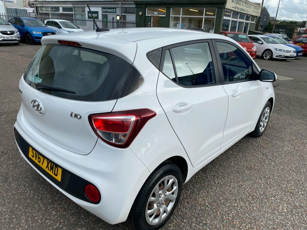 Hyundai I10 Hatchback Red #8