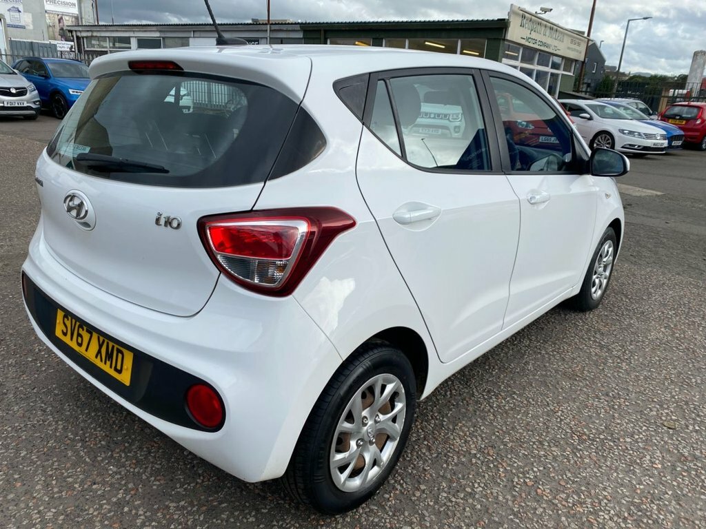 Hyundai I10 Hatchback Red #9