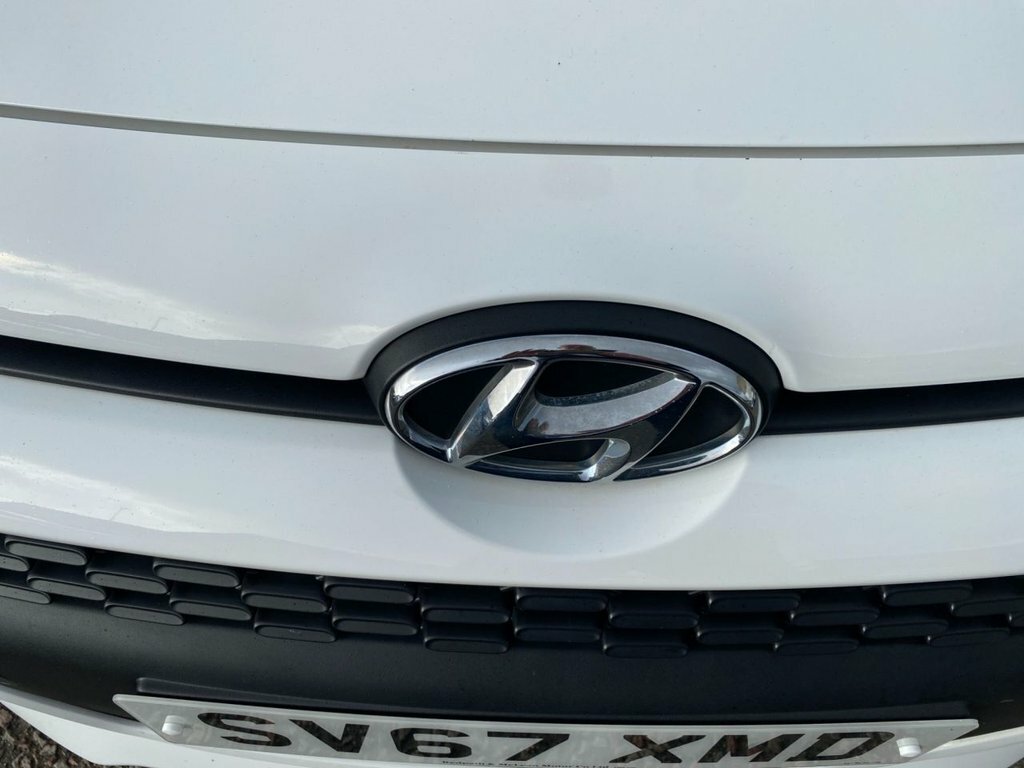 Hyundai I10 Hatchback Red #16
