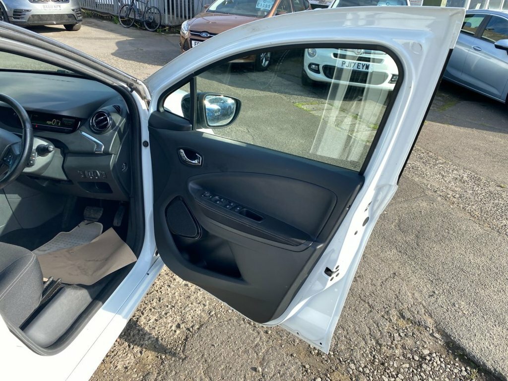 Renault Zoe Zoe Dynamique Nav Ze 40 A White #33