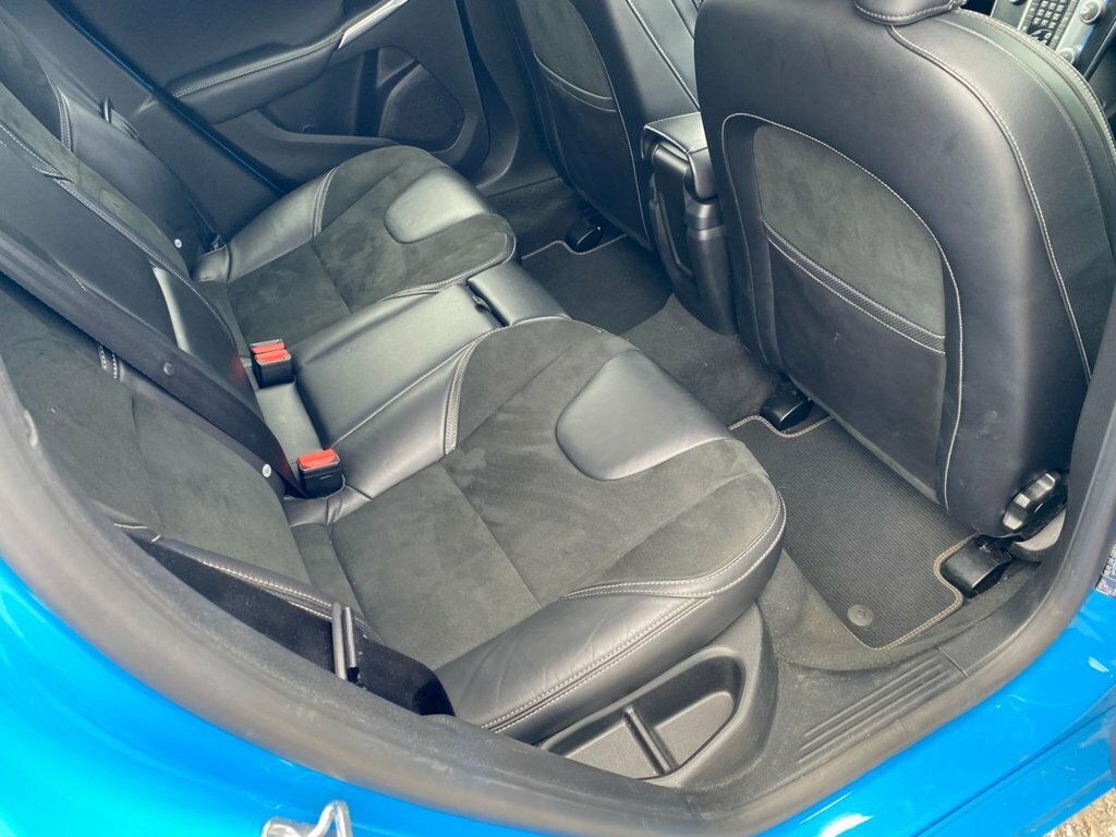 Volvo V40 D2 120 R Design Geartronic Blue #32