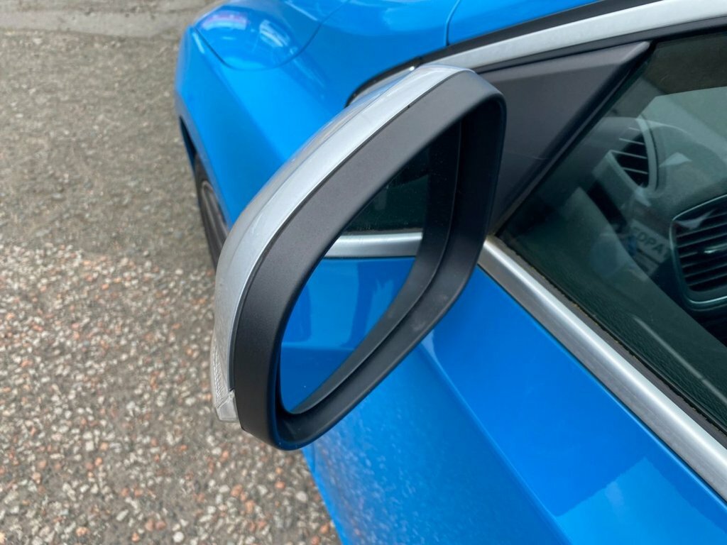 Volvo V40 D2 120 R Design Geartronic Blue #24