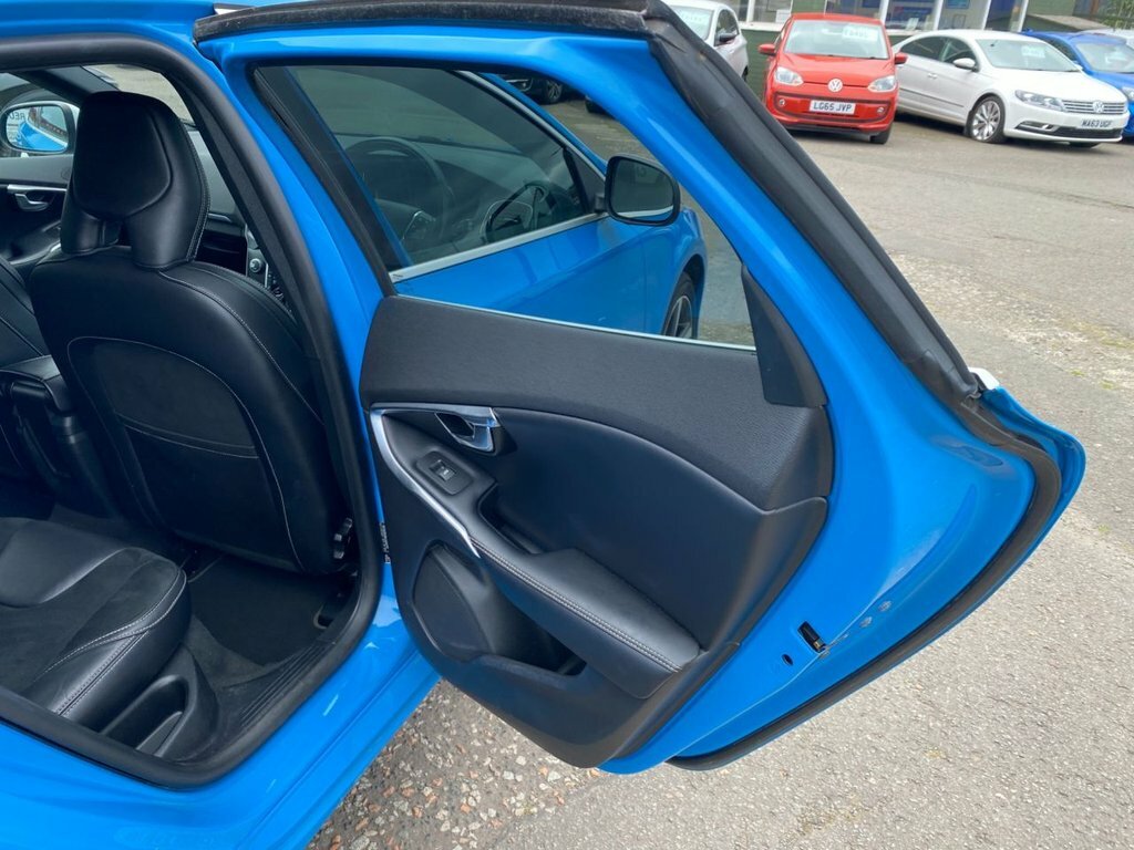 Volvo V40 D2 120 R Design Geartronic Blue #31