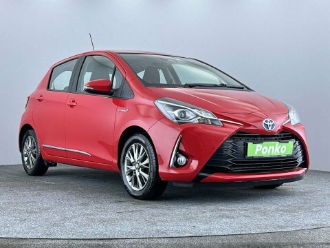 Toyota Yaris 2017 17 1.5 Red