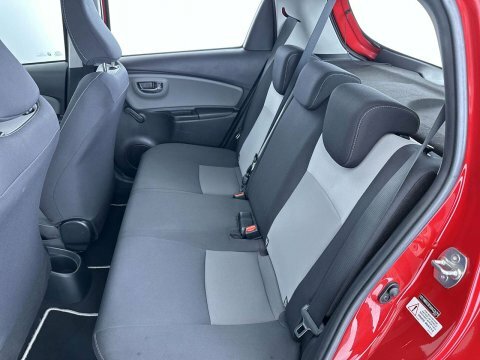 Toyota Yaris 2017 17 1.5  Red #6