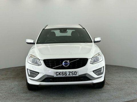 Volvo XC60 2017 66 2.0 White #2