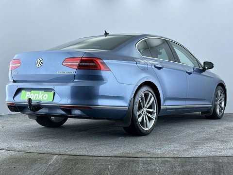 Volkswagen Passat 2015 15 2.0 Blue #4