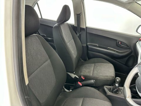 Kia Picanto 1L 2 White #7