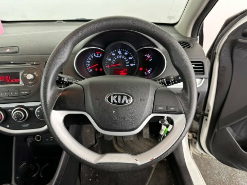 Kia Picanto 1L 2 White #10