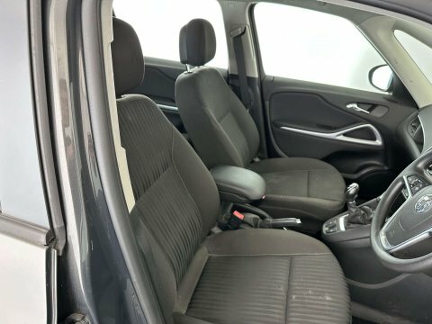 Vauxhall Zafira Tourer Se White #9