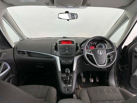 Vauxhall Zafira Tourer Se White #10