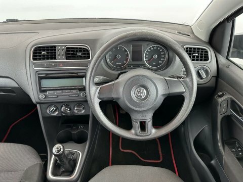 Volkswagen Polo Silver #10