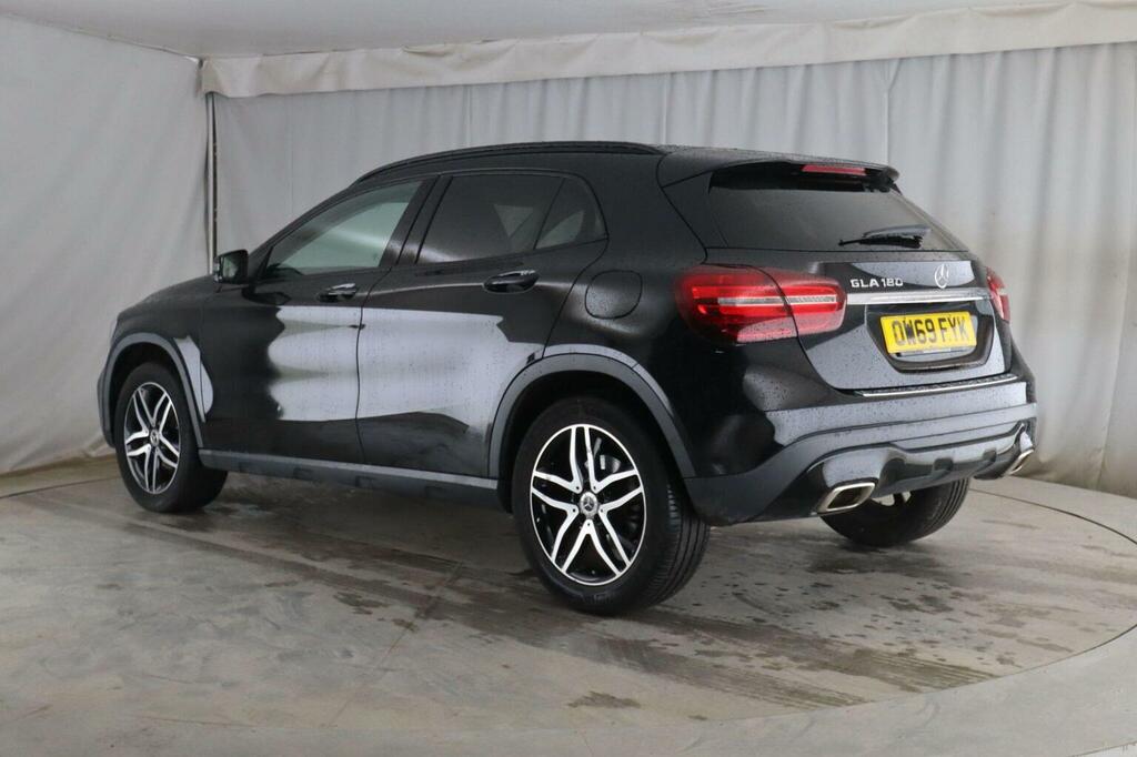 Mercedes-Benz GLA Class 1.6 Gla180 Urban Edition 7G-dct Euro 6 Ss Black #3