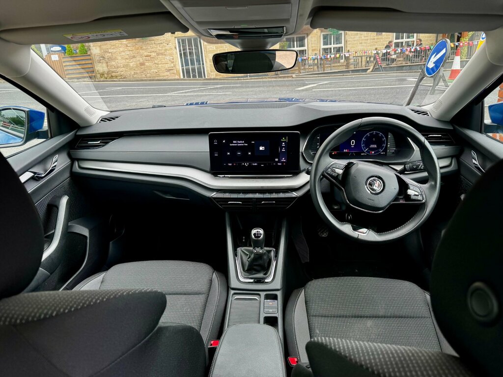 Skoda Octavia 2.0 Tdi Se Technology Estate Eur Blue #3