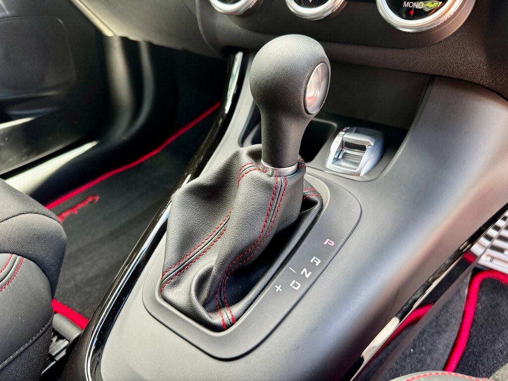 Alfa Romeo Giulietta Hatchback Red #44