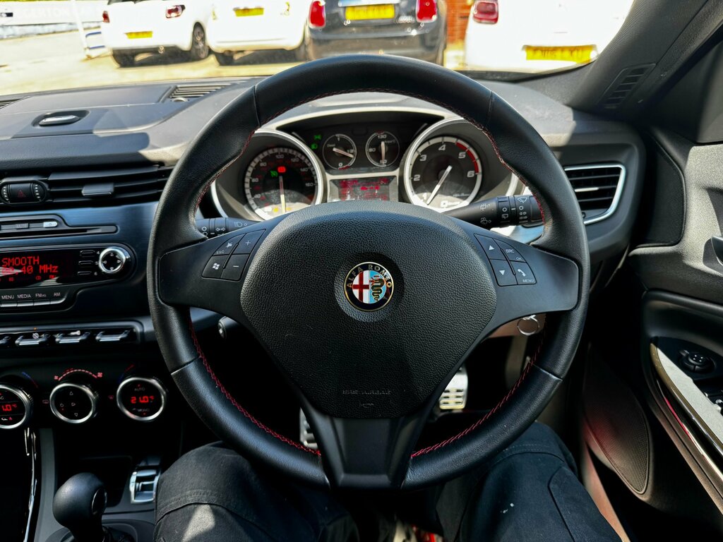 Alfa Romeo Giulietta Hatchback Red #50
