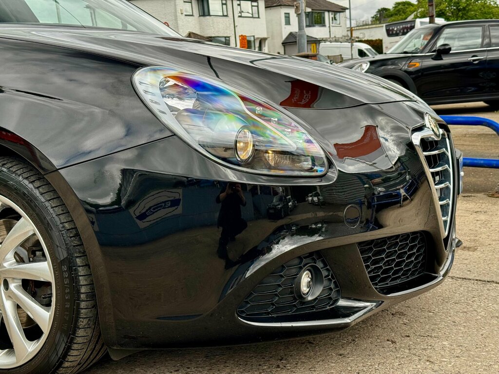 Alfa Romeo Giulietta Hatchback Red #28
