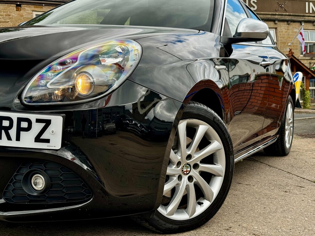 Alfa Romeo Giulietta Hatchback Red #33