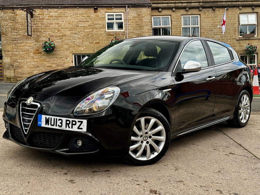 Alfa Romeo Giulietta Hatchback Red #37