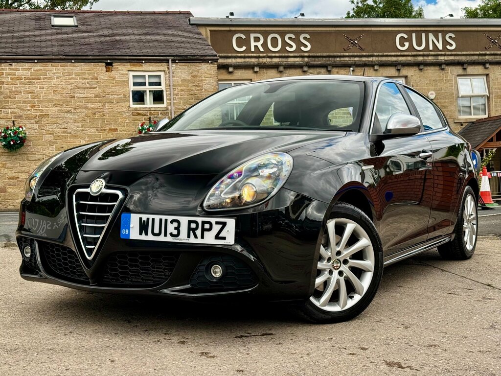 Alfa Romeo Giulietta Hatchback Red #34