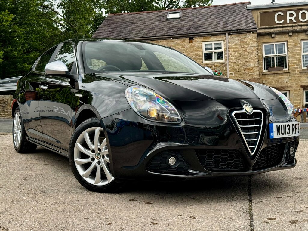 Alfa Romeo Giulietta Hatchback Red #23