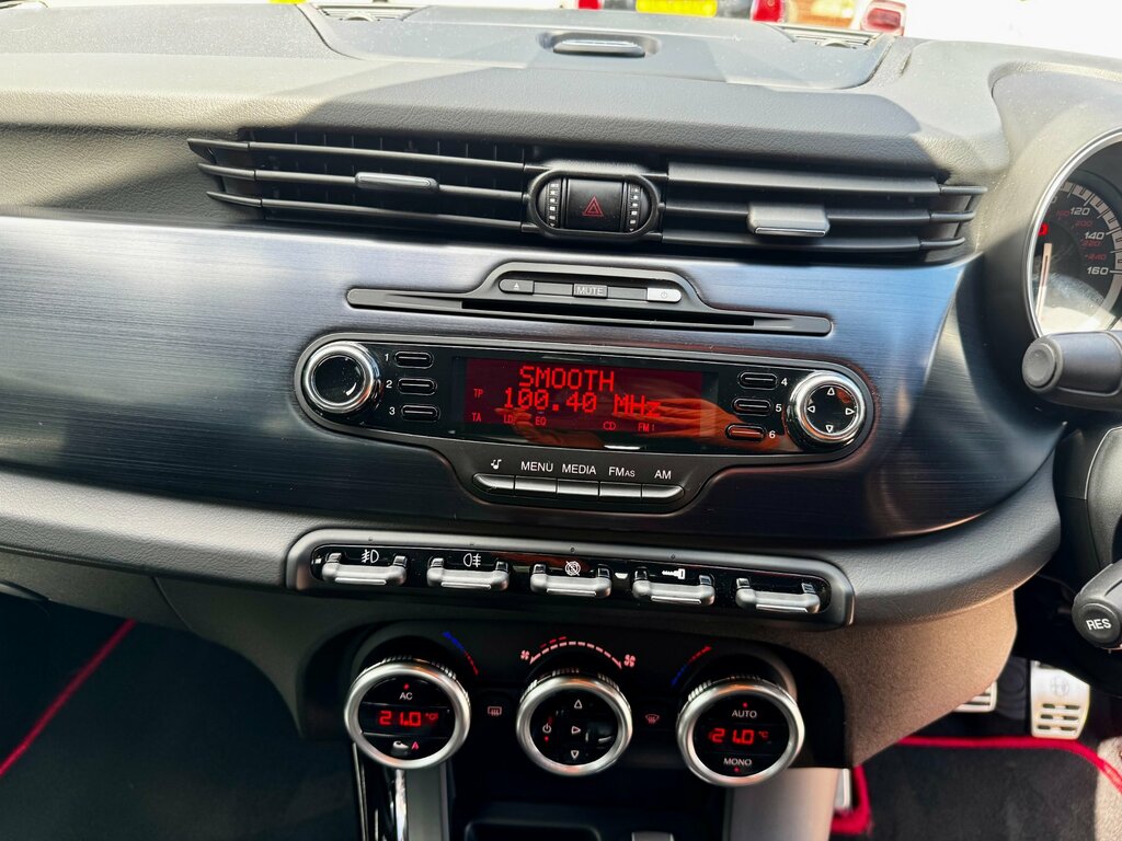 Alfa Romeo Giulietta Hatchback Red #48