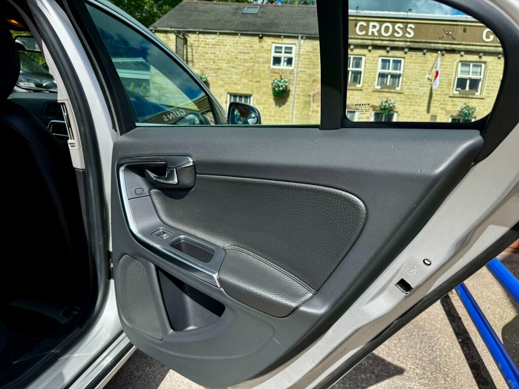 Volvo S60 D2 Se Nav Blue #17