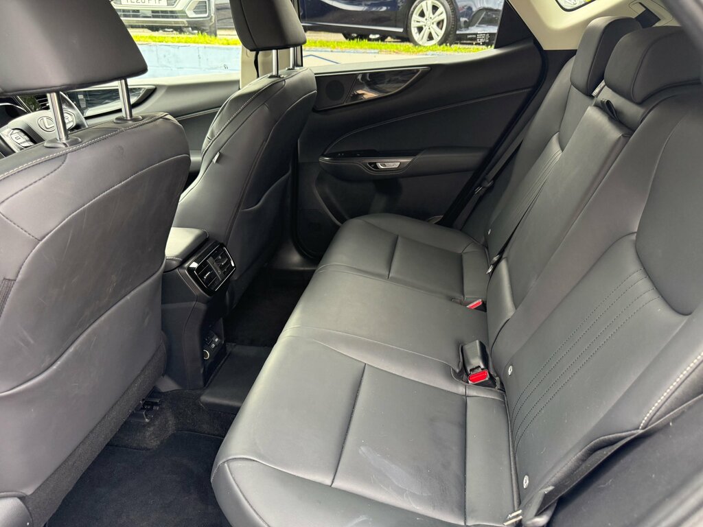 Lexus NX 450H 2.5 F-sport E-cvt Premium Plus Pack Silver #31