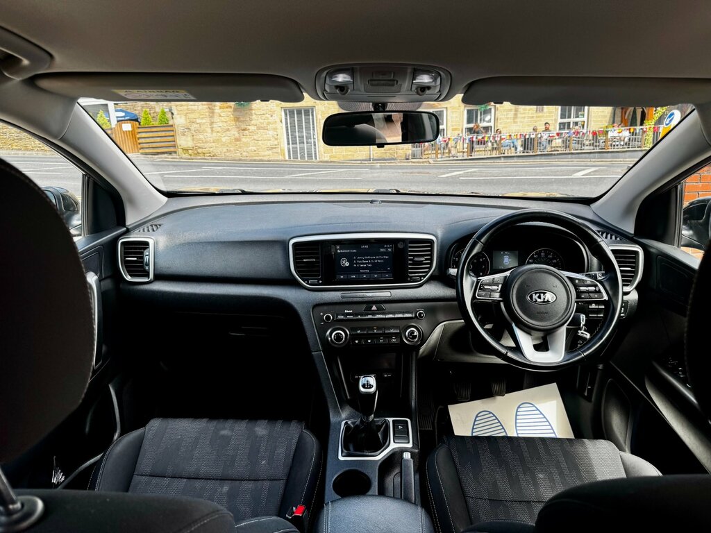 Kia Sportage 1.6 Gdi 1 Suv Euro 6 Ss 130 Black #3