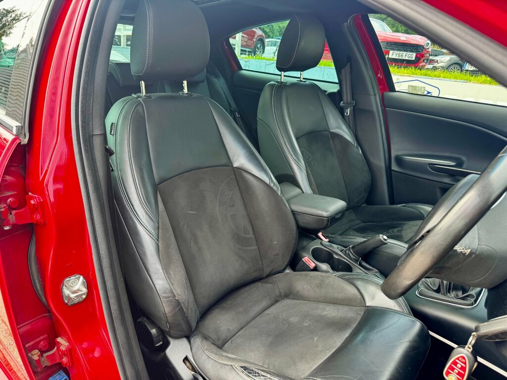 Alfa Romeo Giulietta 1.4 Tb Multiair Sprint 150 Bhp Red #11