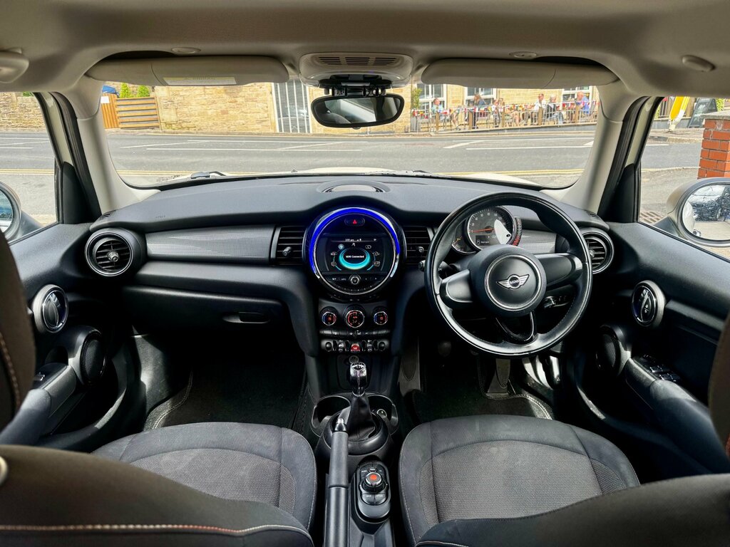 Mini Hatch 1.2 One Hatchback Euro 6 Ss White #3