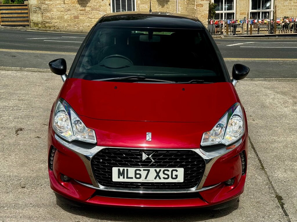 DS DS 3 1.2 Puretech Connected Chic Hatchback M Red