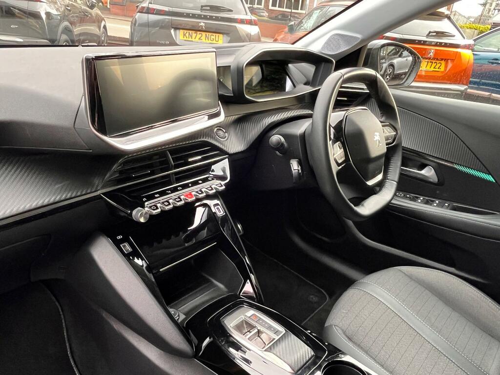 Peugeot e-208 50Kwh Allure Premium Hatchback  #3