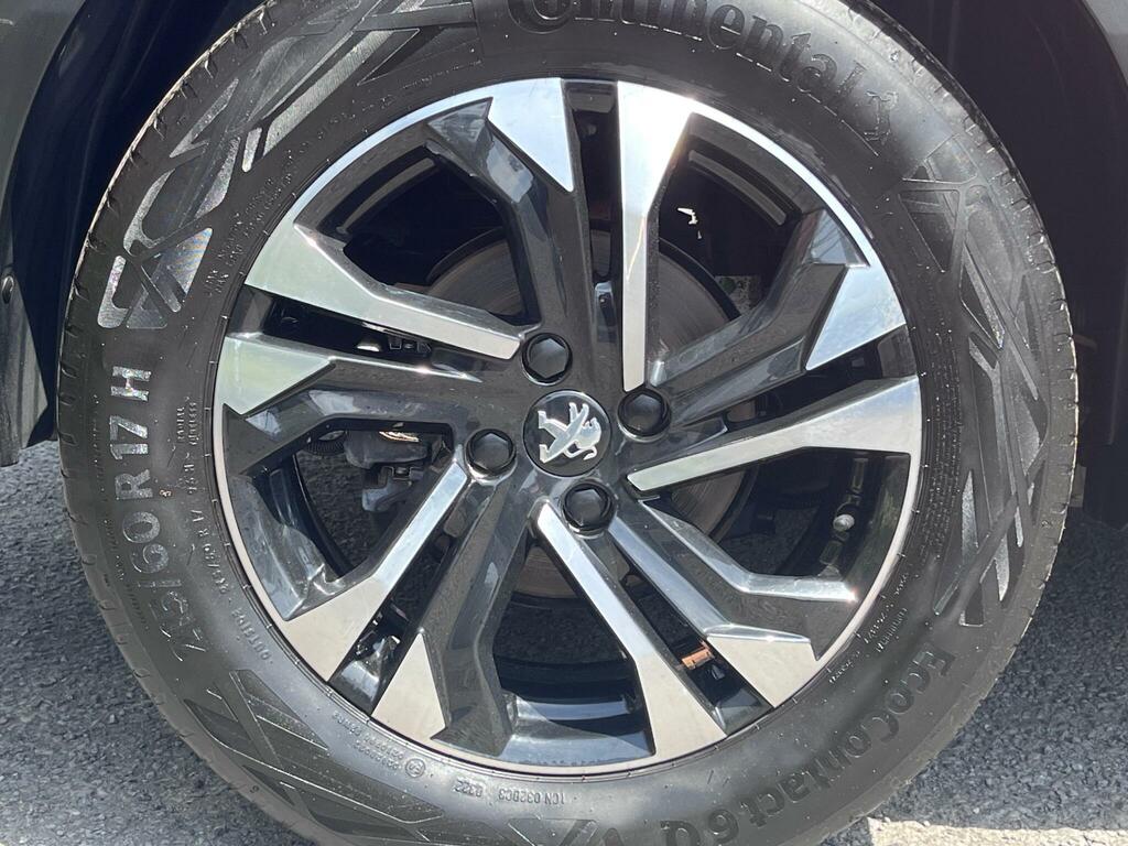 Peugeot e-2008 50Kwh Allure Premium Suv 7Kw Ch  #3
