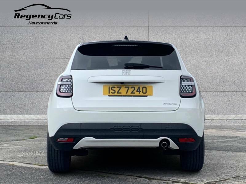 Fiat 600 1.2 Hybrid 48V La Prima Edct-6 - 2025 75 ISZ7240 White #6