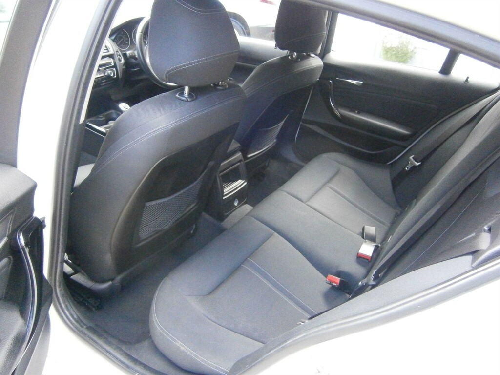 BMW 1 Series Se Silver #17