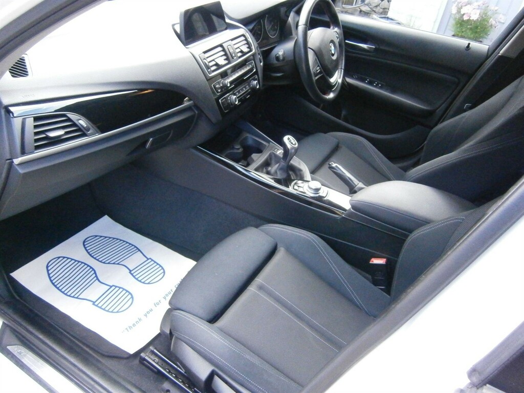 BMW 1 Series Se Silver #16
