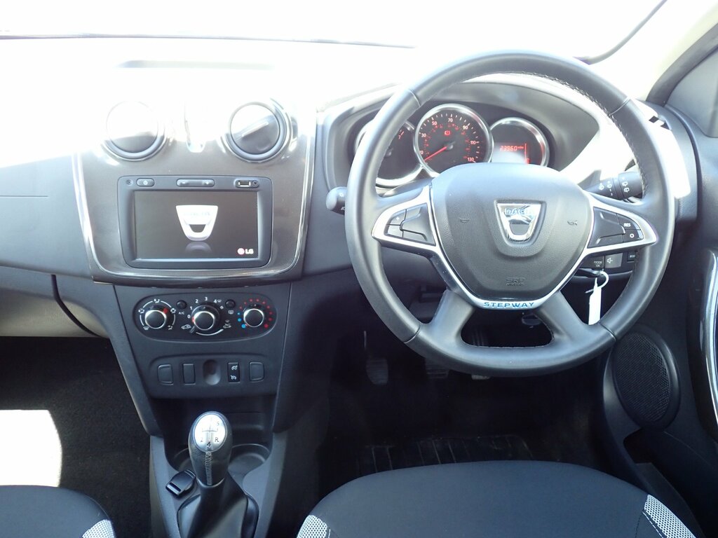 Dacia Sandero Stepway 0.9 Tce Comfort Hatchback Euro 6 CE70DBV Blue #2