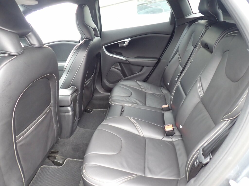 Volvo V40 2.0 D4 R-design Pro Hatchback Eu Grey #4