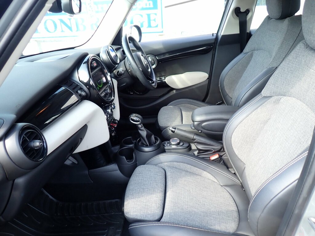 Mini Hatch 1.5 Cooper Hatchback Euro 6 Ss GX16BDV Grey #3