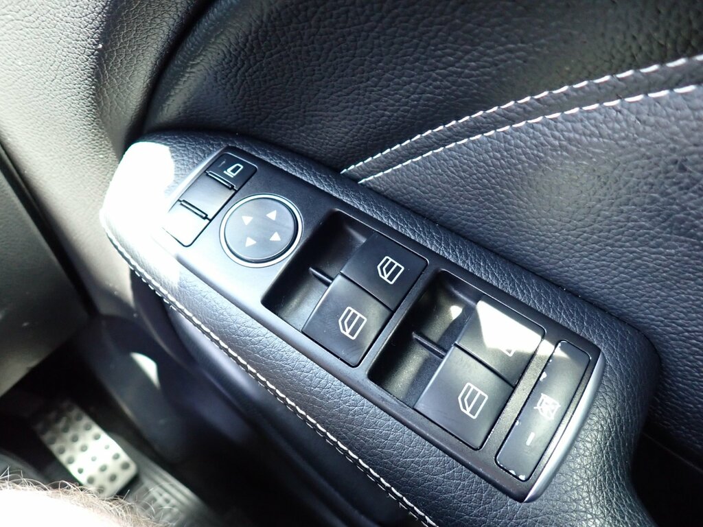Mercedes-Benz B Class 1.6 B180 Sport Mpv Blue #22