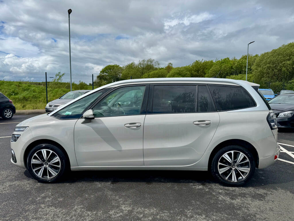 Citroen Grand C4 Picasso 1.6 Bluehdi Flair KT18DXS Beige #5